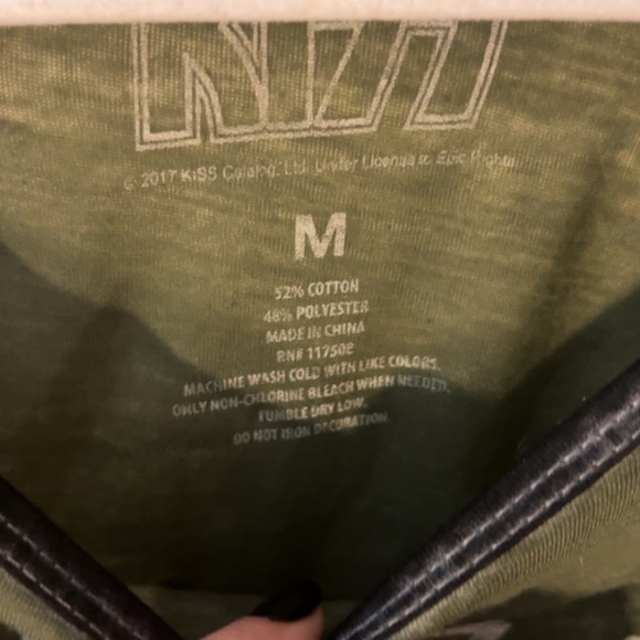 Shear Kiss Baseball Style Tee - Picture 7 of 7